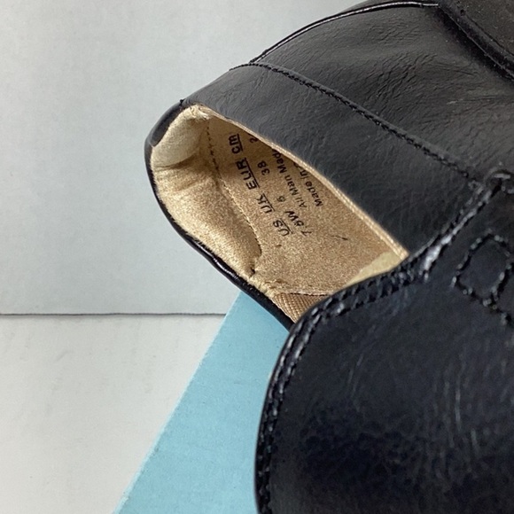 Nina Loafer - Picture 12 of 12